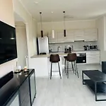 Enzo House *